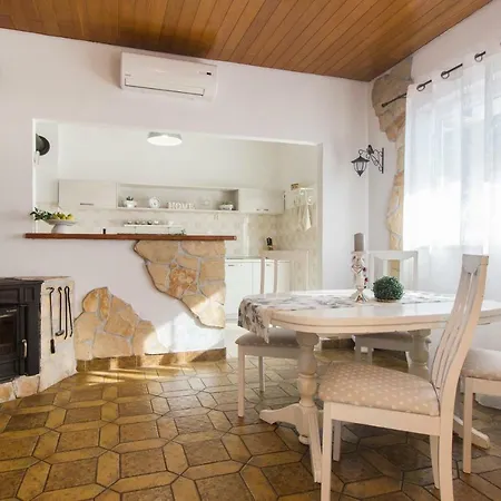 Pianino Lägenhet Brodarica (Sibenik-Knin)