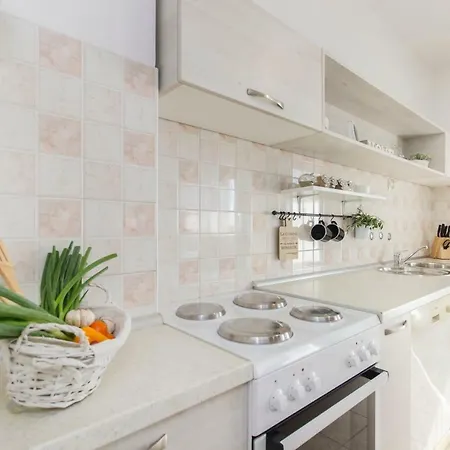 Pianino Brodarica (Sibenik-Knin)