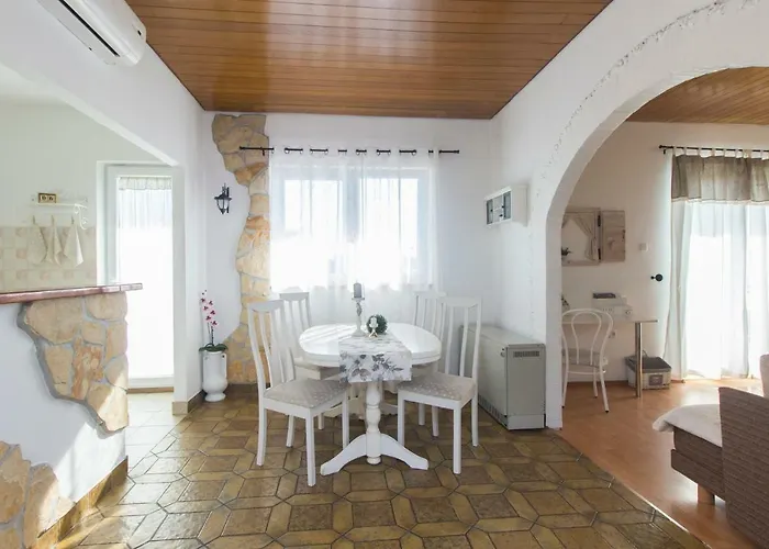 Pianino Apartment Brodarica (Sibenik-Knin)